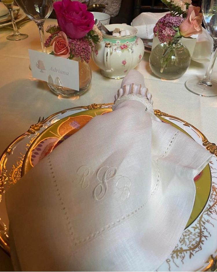 Set of 6 Monogrammed Dinner Napkins